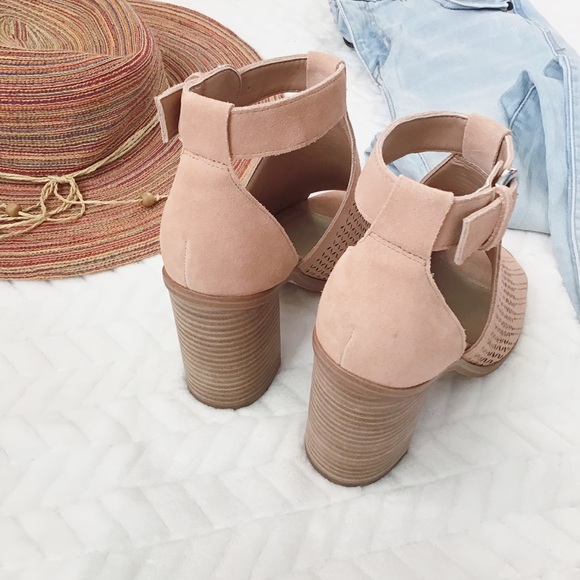 Marc Fisher LTD Vixen Sandal - Picture 4 of 8